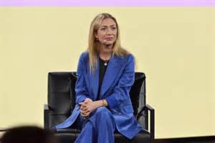 
How Much Does Whitney Wolfe Herd House Cost? Facts On The Bubble Inc Owners Wealth 