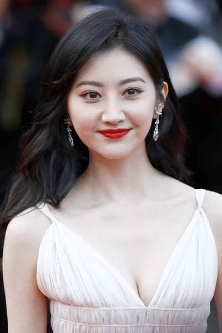 
Jing Tian Height, Weight, Net Worth, Age, Birthday, Wikipedia, Who, Nationality, Biography 