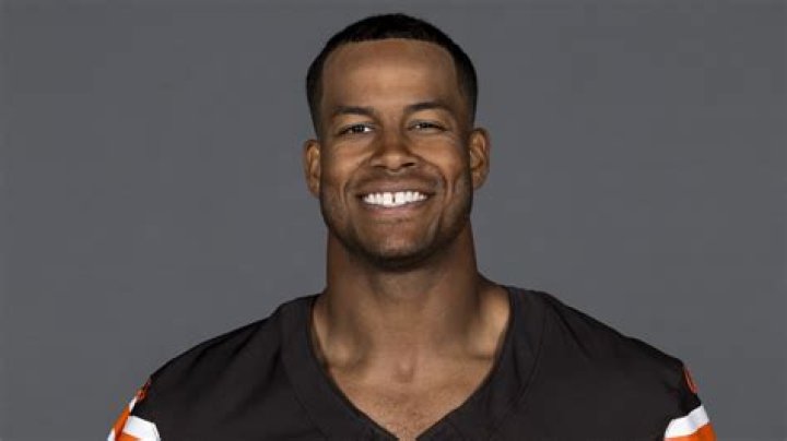 
Jordan Hicks Height, Weight, Net Worth, Age, Birthday, Wikipedia, Who, Nationality, Biography 