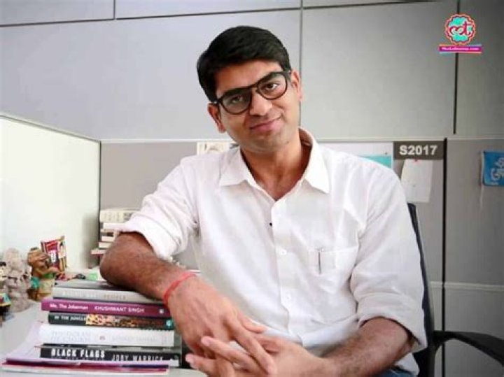 
Saurabh Dwivedi Height, Weight, Net Worth, Age, Birthday, Wikipedia, Who, Nationality, Biography 