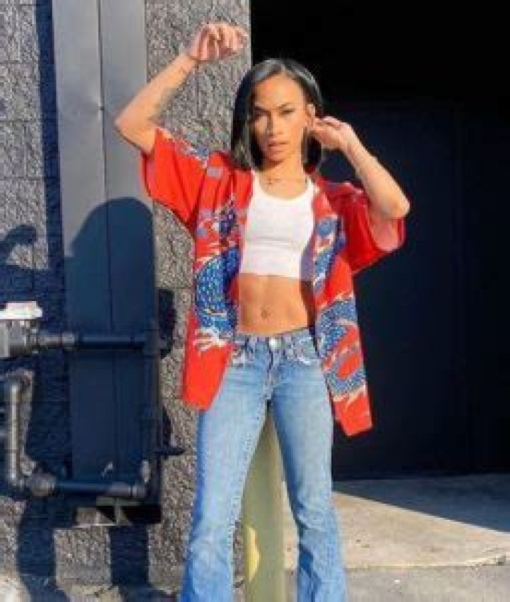 Ysabelle Capitule Height, Weight, Net Worth, Age, Birthday, Wikipedia, Who, Nationality, Biography